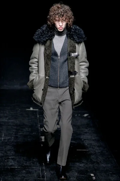 Look 9